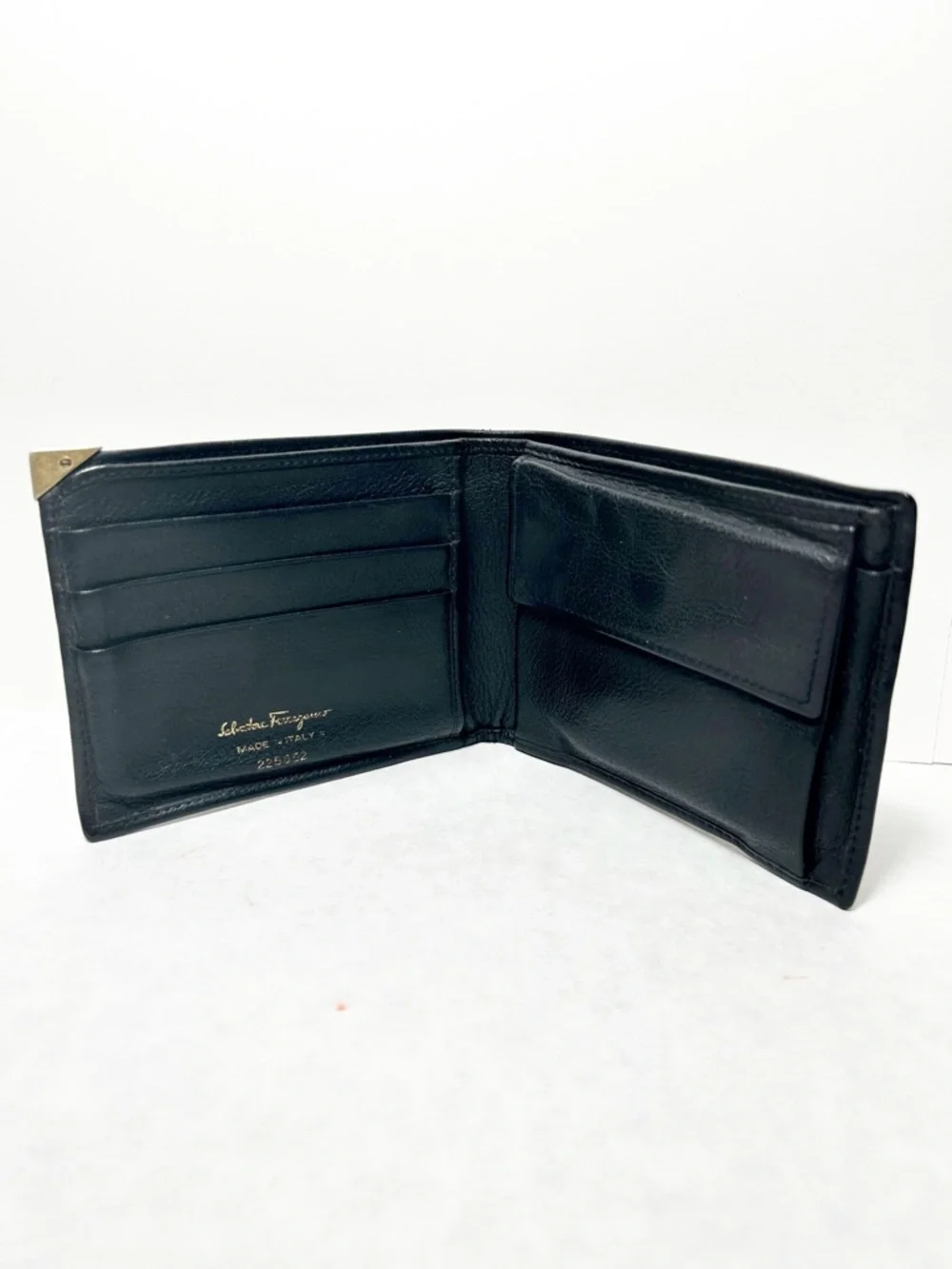 Salvatore Ferragamo Classic Black Leather Bi-Fold Men’s Wallet Gold Corner Logo